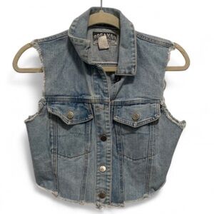 Y2K Breaker Distressed Cropped Sleevless Denim Vest